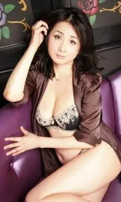 eri kikuchi